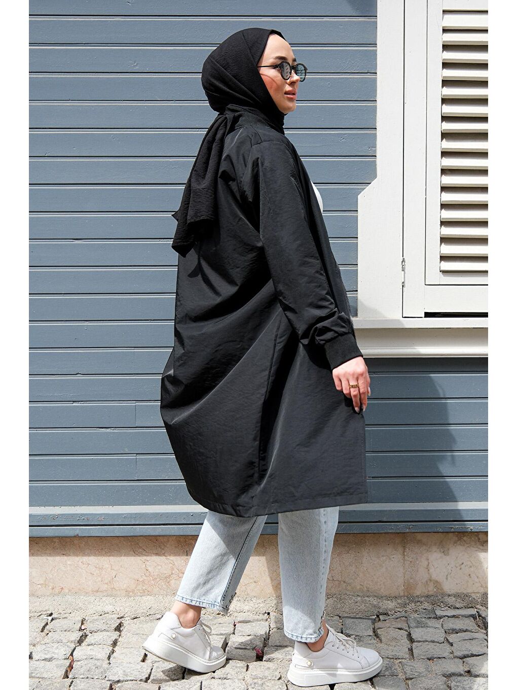 Önden Fermuarlı Kolları Lastikli Yağmurluk Siyah-3