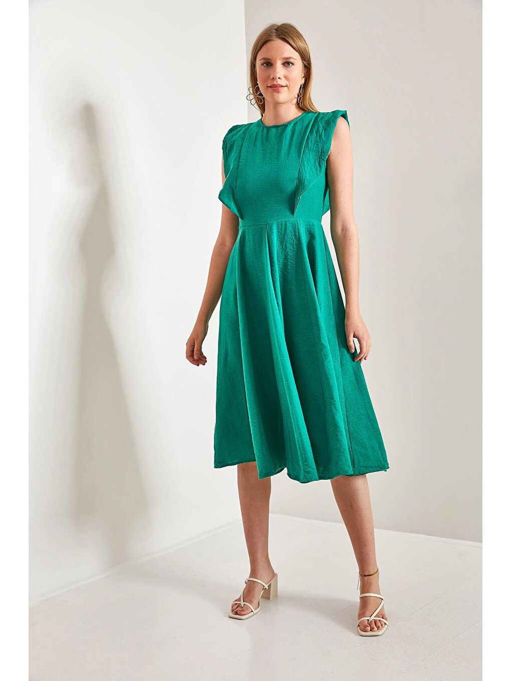 Yeşil Kadın Yakası Fırfırlı Keten Elbise-3