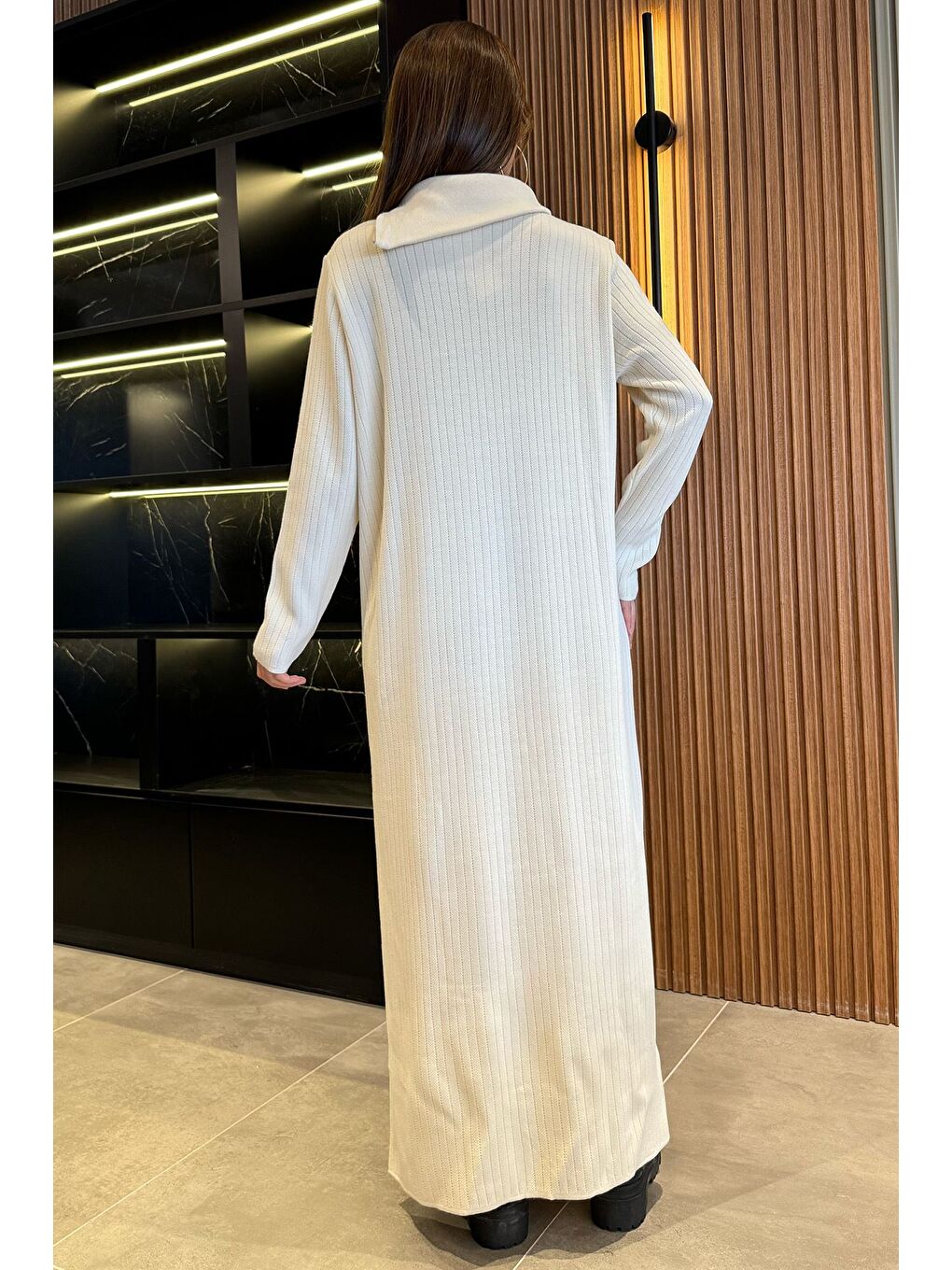 Ekru Kadın Yaka Fermuarlı Fitilli Tesettür Triko Elbise-5