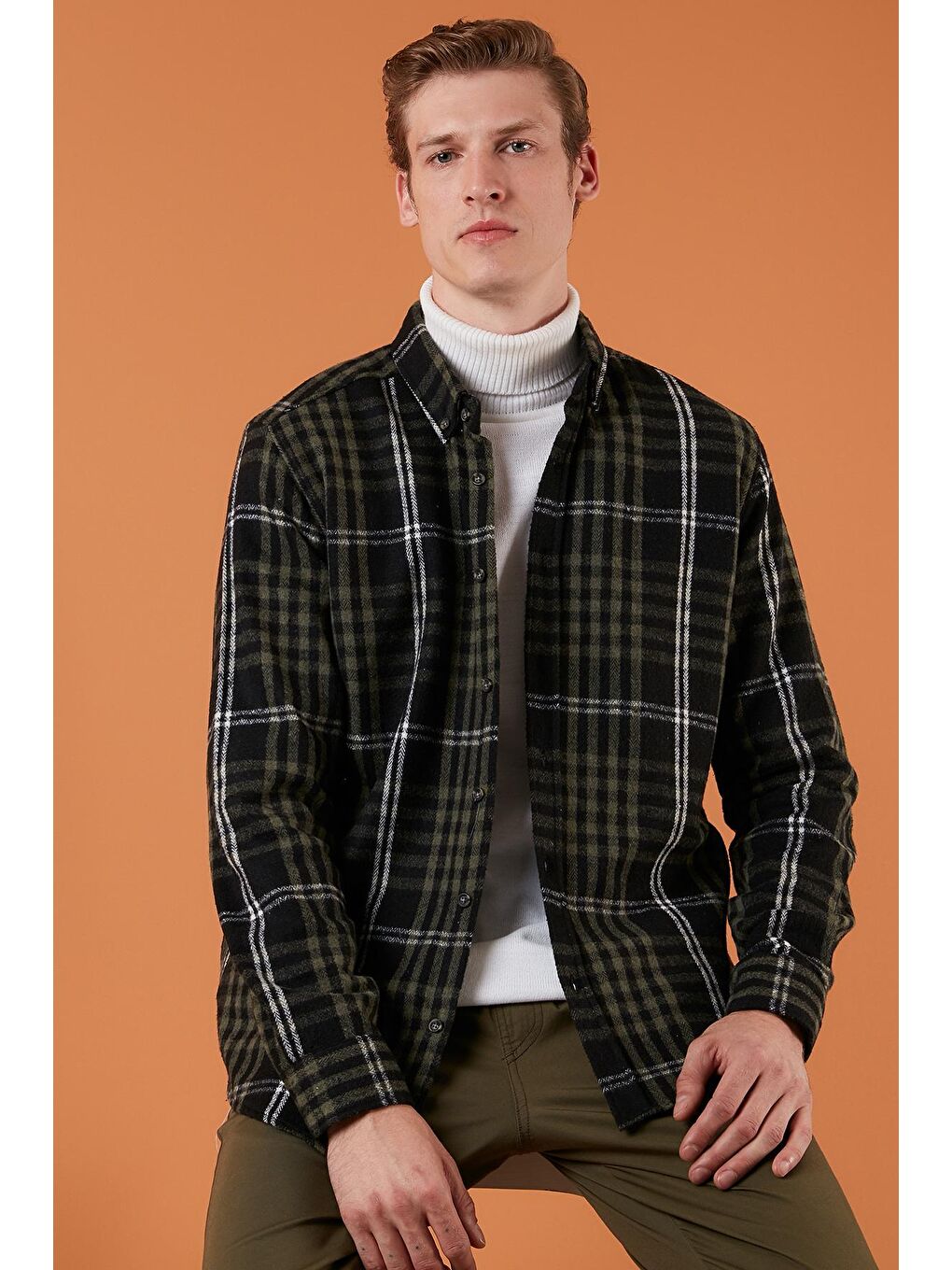 Haki Pamuklu Ekoseli Slim Fit Düğmeli Yaka Erkek Gömlek CF23W114653