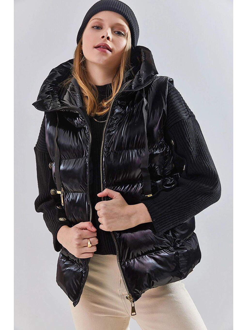 Siyah Kadın Astranot Kapüşon Şişme Yelek