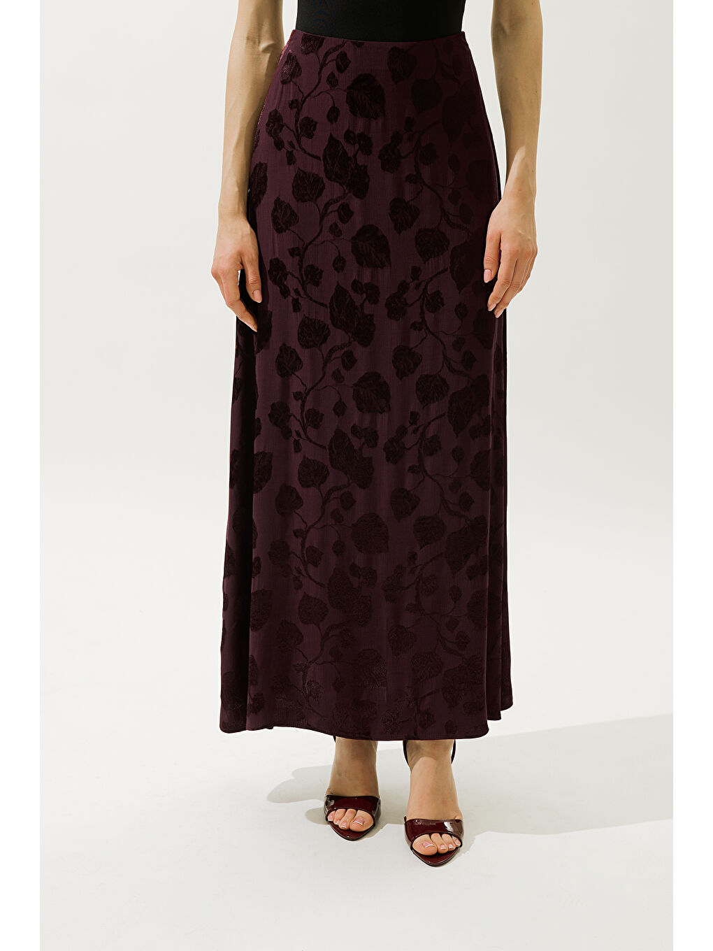 Jakarlı Saten Etek Bordo-3