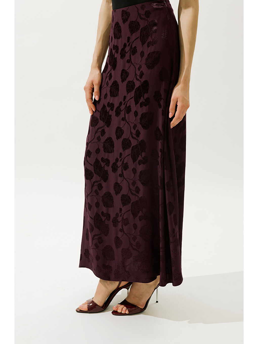 Jakarlı Saten Etek Bordo-5