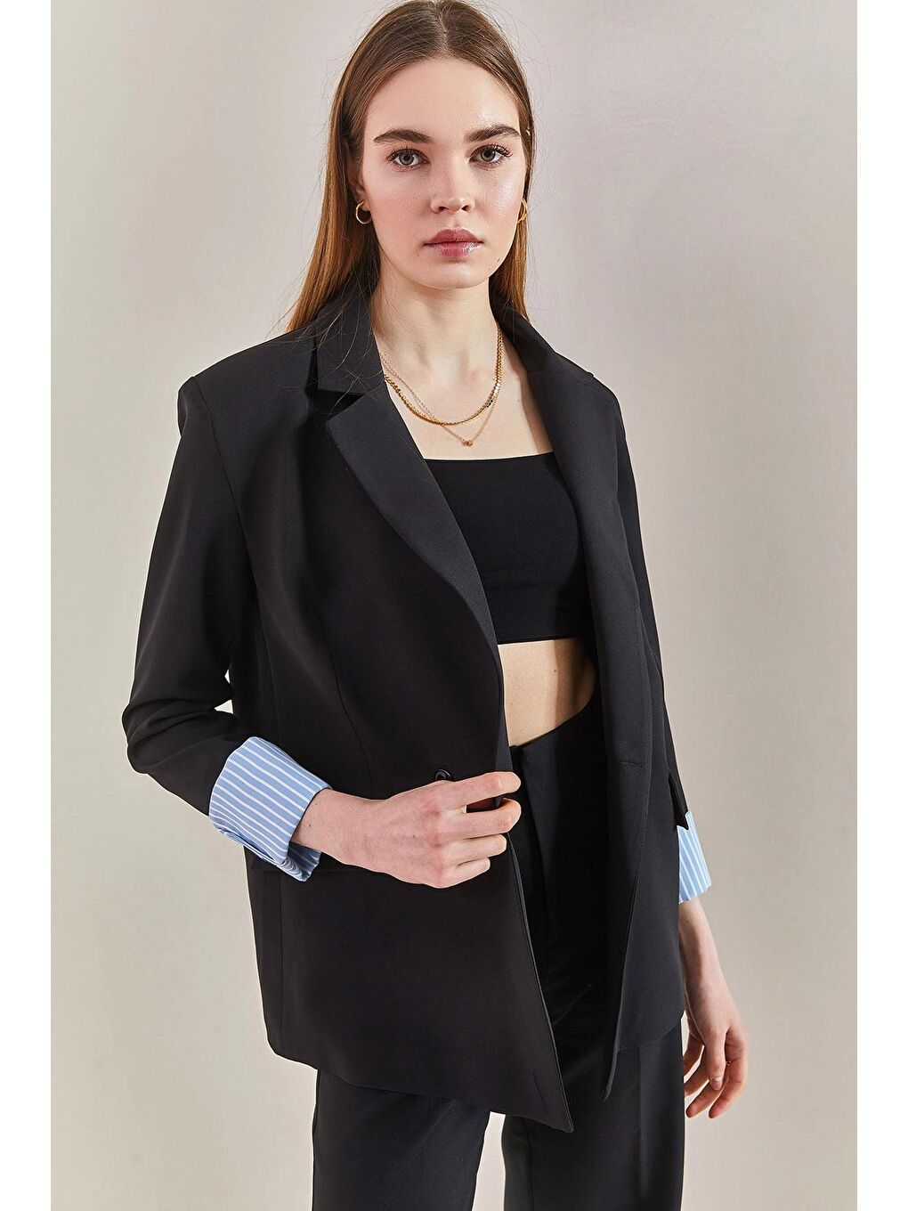 Siyah Kadın Garneli Kol Detaylı Blazer Ceket-3