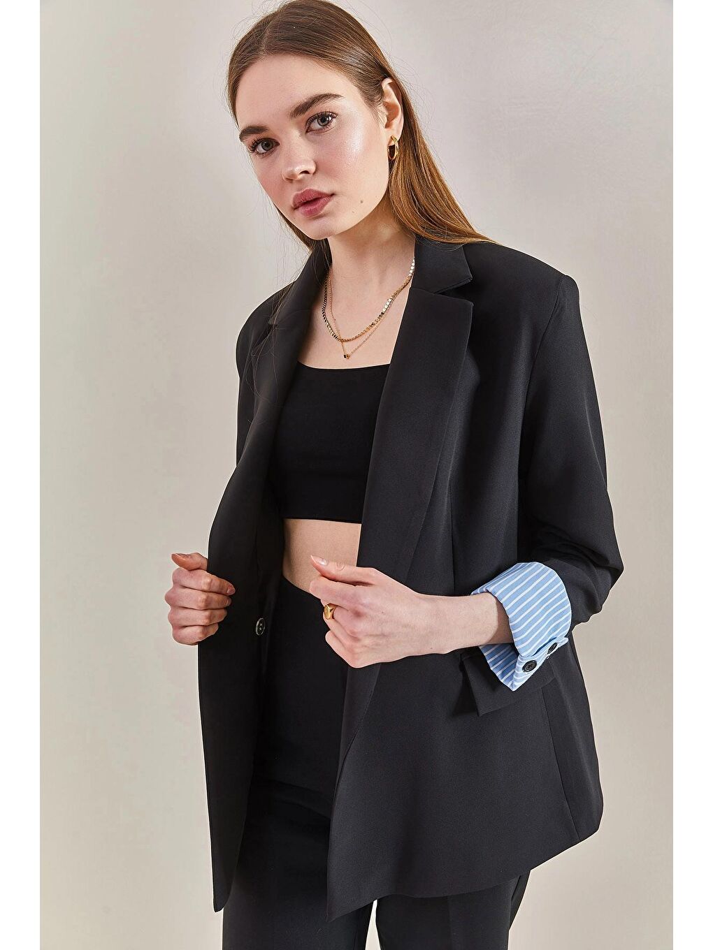 Siyah Kadın Garneli Kol Detaylı Blazer Ceket-4