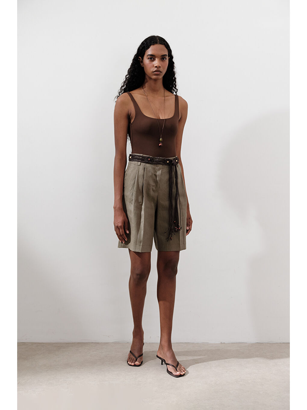 Keten Pileli Bermuda Şort Haki-2
