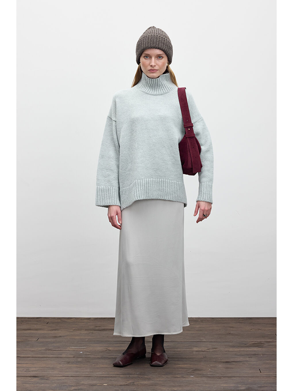 Gri Saten Midi Etek Gümüş-3