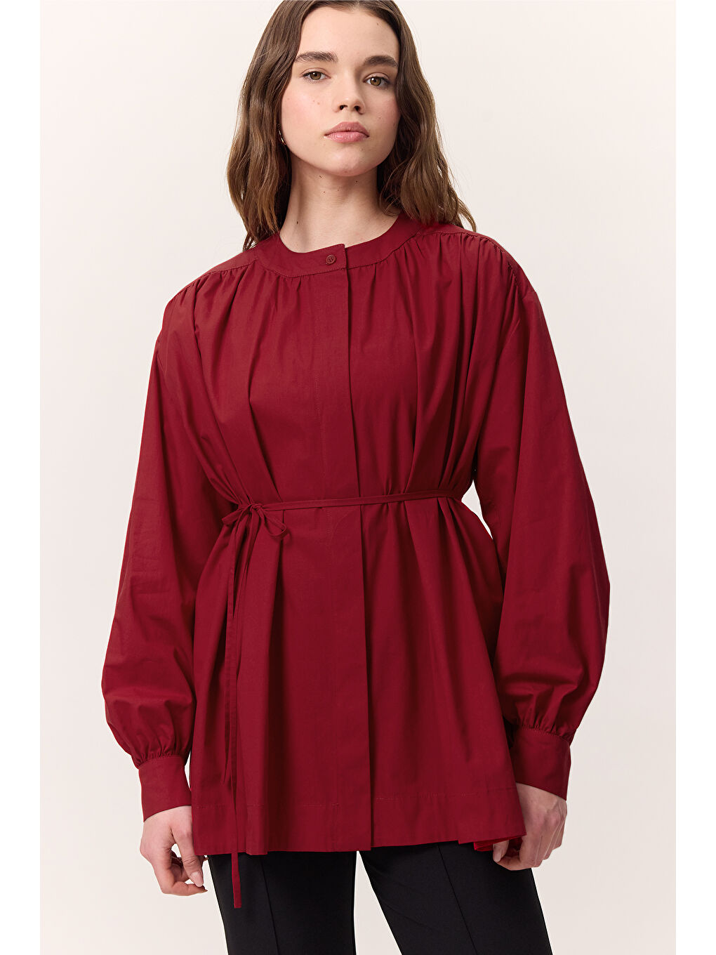 Büzgü Detaylı Geniş Gömlek Kırmızı