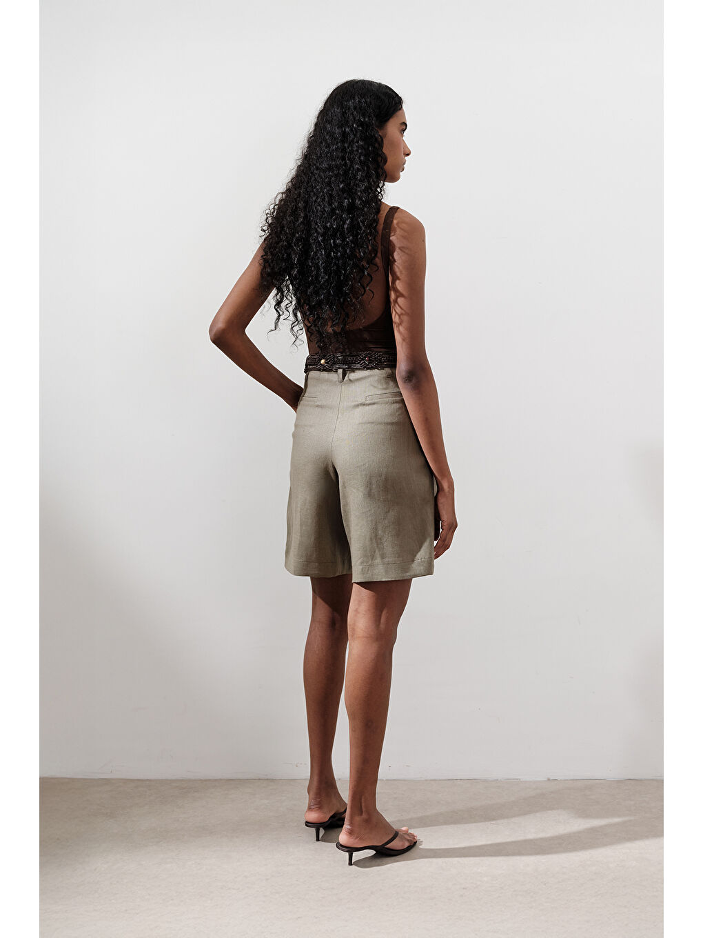 Keten Pileli Bermuda Şort Haki-6