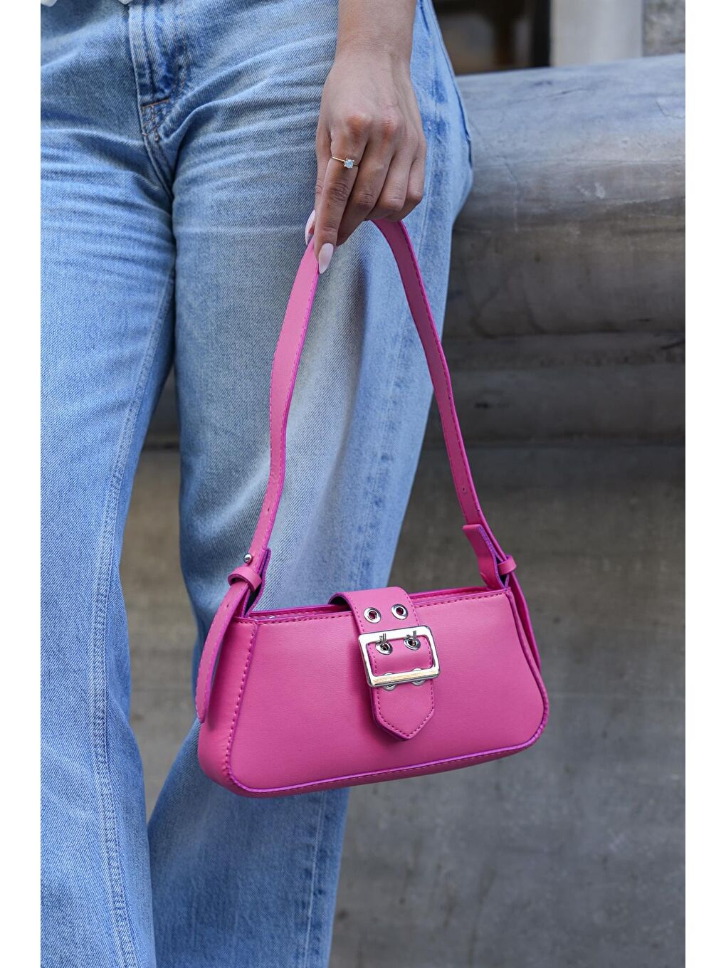 Toka Detaylı Kol Çantası Fuşya-3