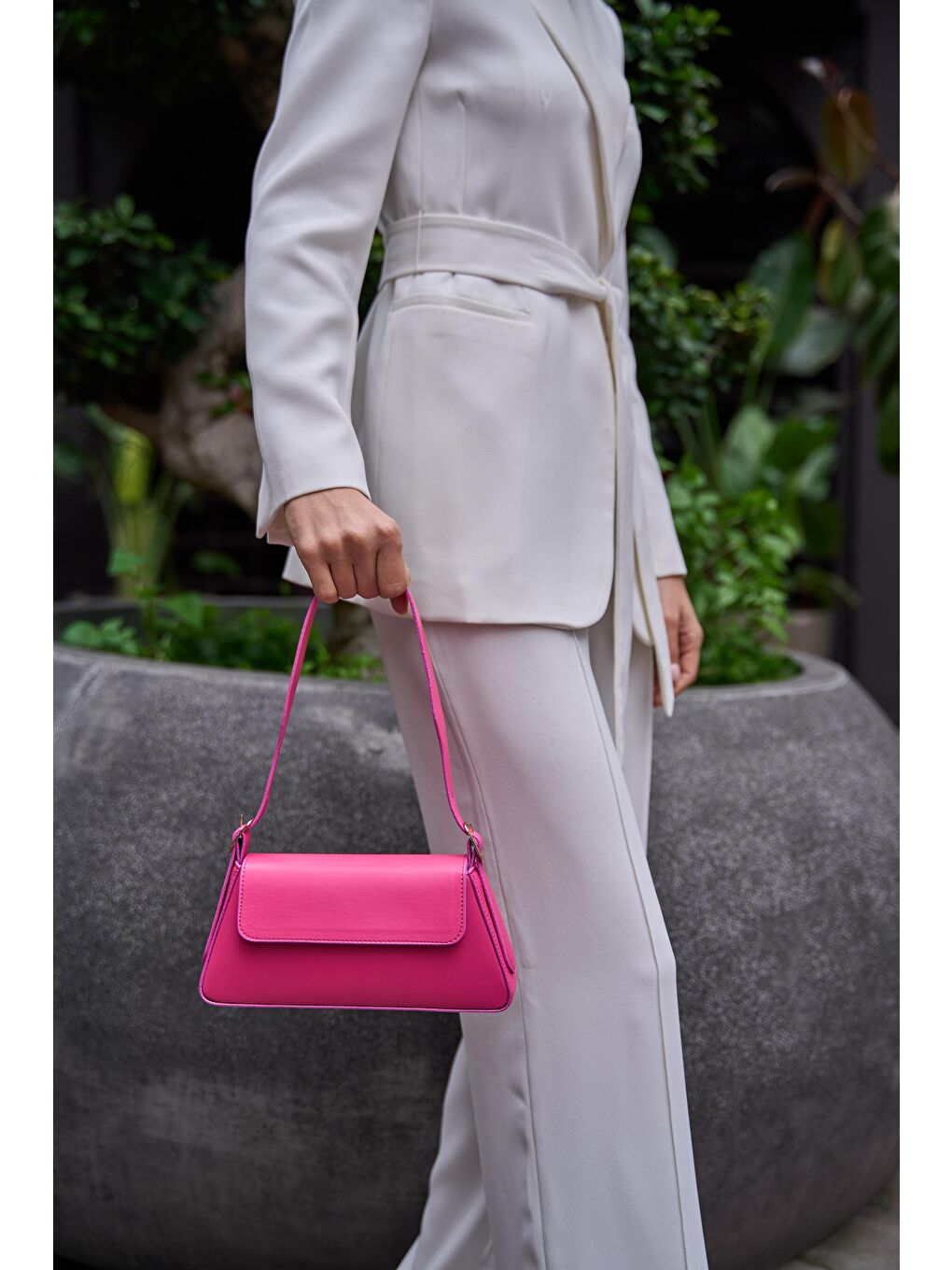 Alba Sade Tasarım Kapaklı Kadın Kol Çantası - Fuşya-1