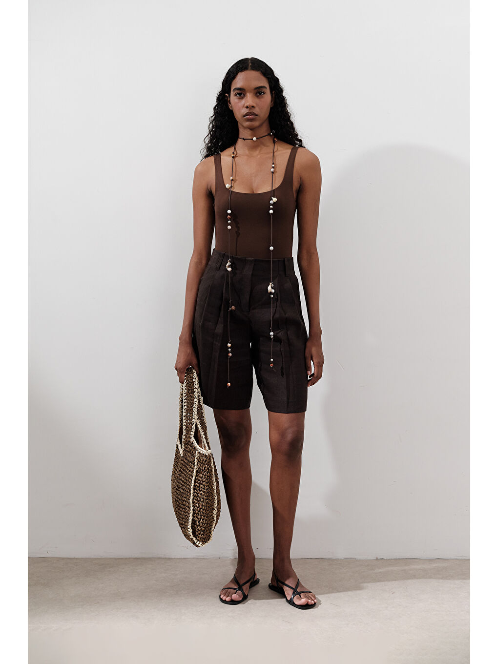 Kahverengi Keten Pileli Bermuda Şort Acı Kahve-2