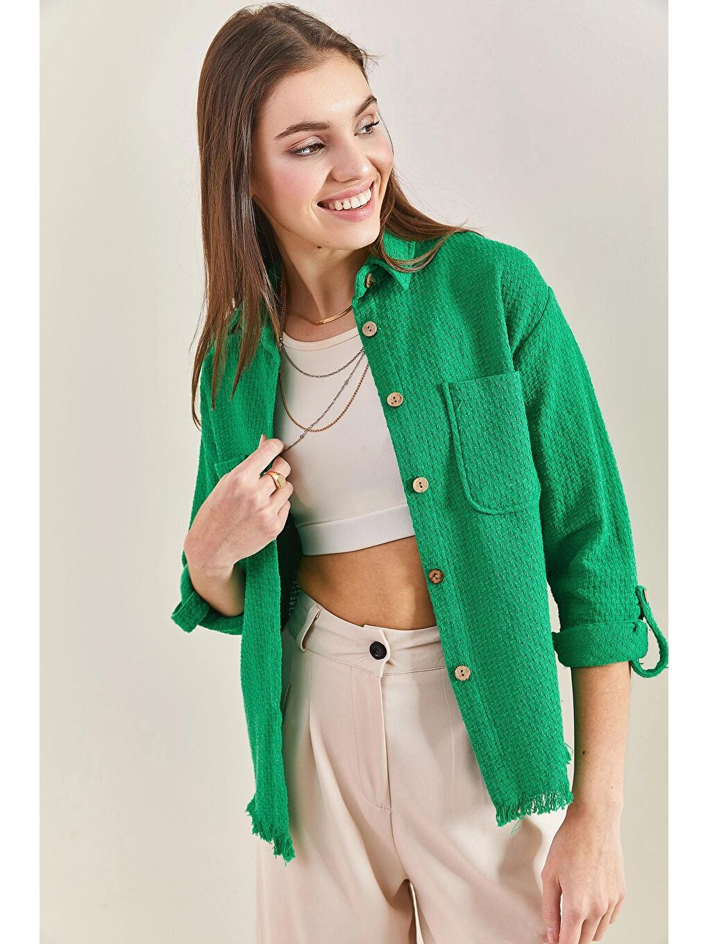 Yeşil Kadın Ucu Püsküllü Kol Katlamalı Gömlek