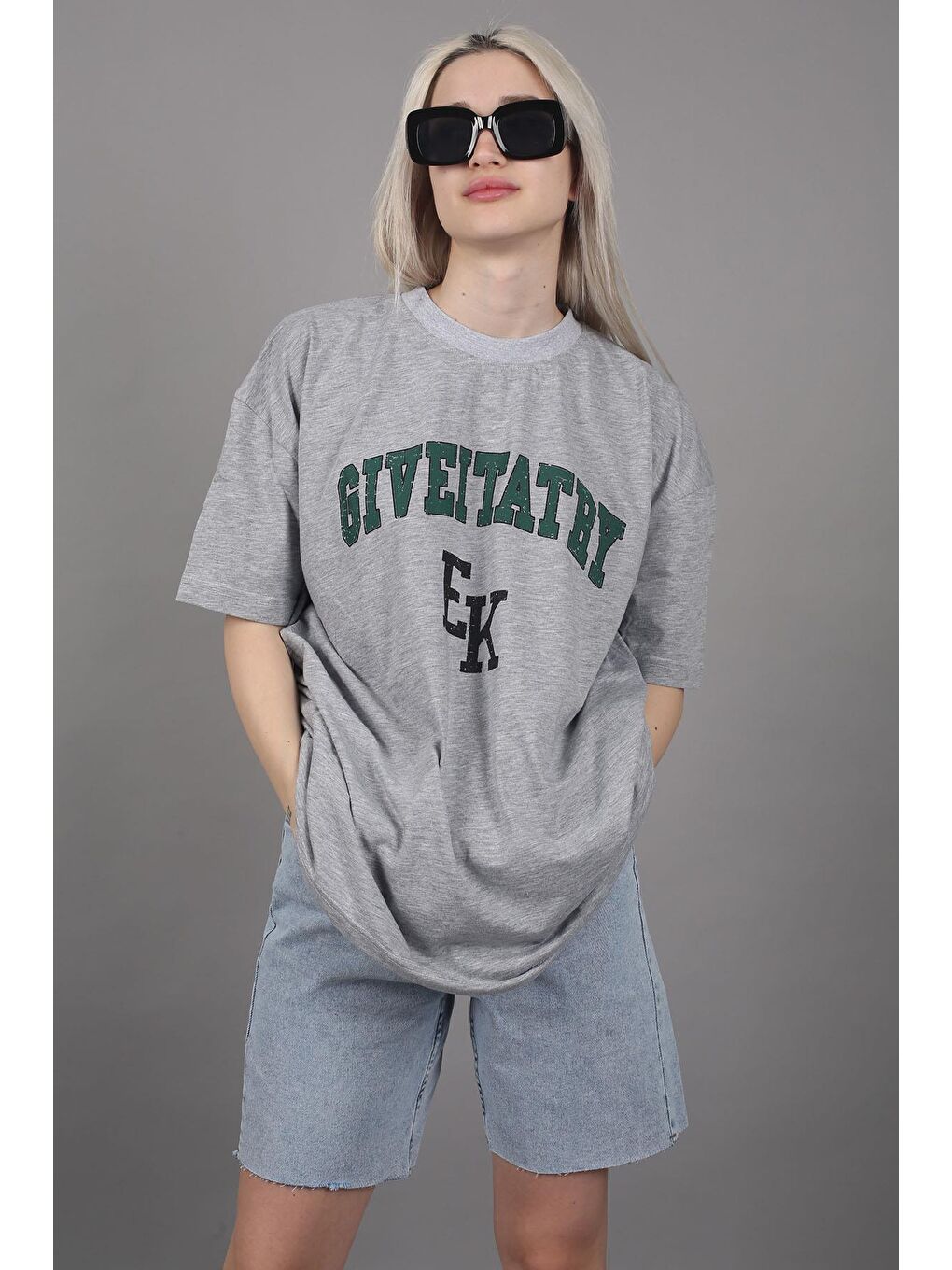 Kadın Gri Baskılı Oversize Tişört Mg1318