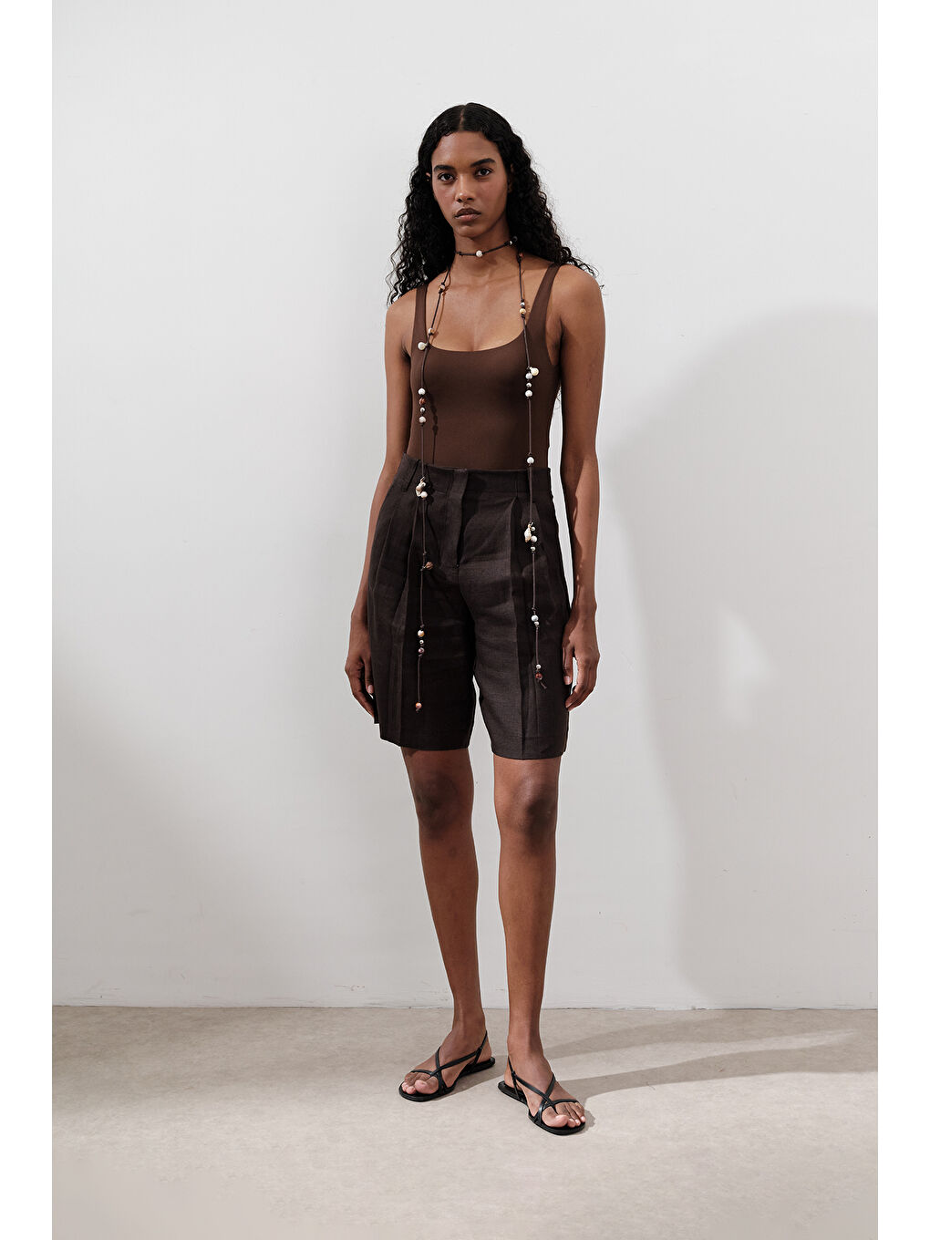 Kahverengi Keten Pileli Bermuda Şort Acı Kahve-5