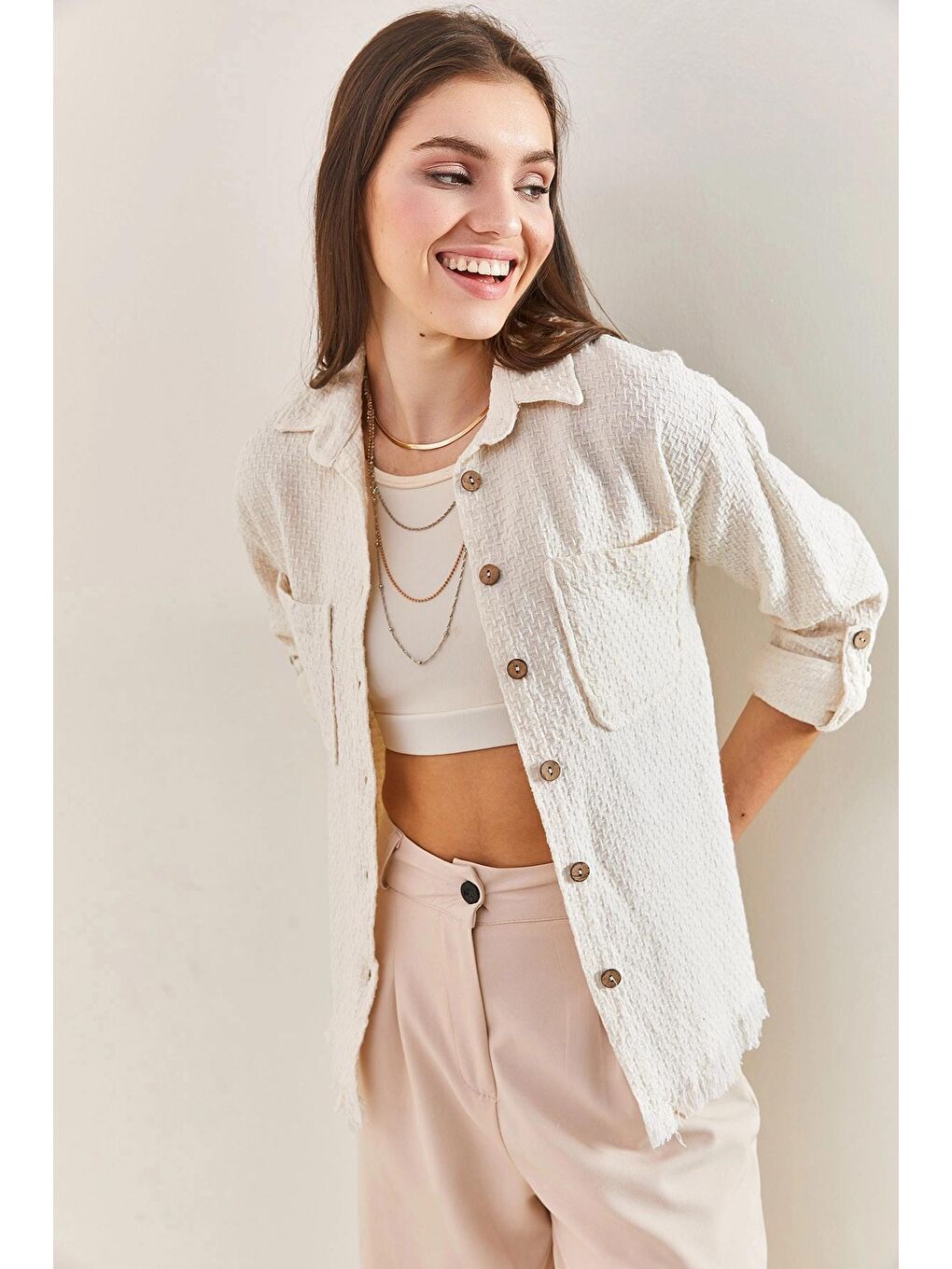 Beyaz Kadın Ucu Püsküllü Kol Katlamalı Gömlek-2