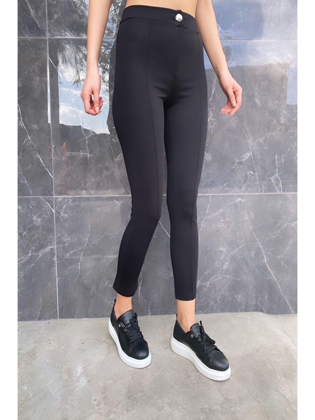 Kadın Siyah Elastanlı Jokey Tayt Pantolon-4