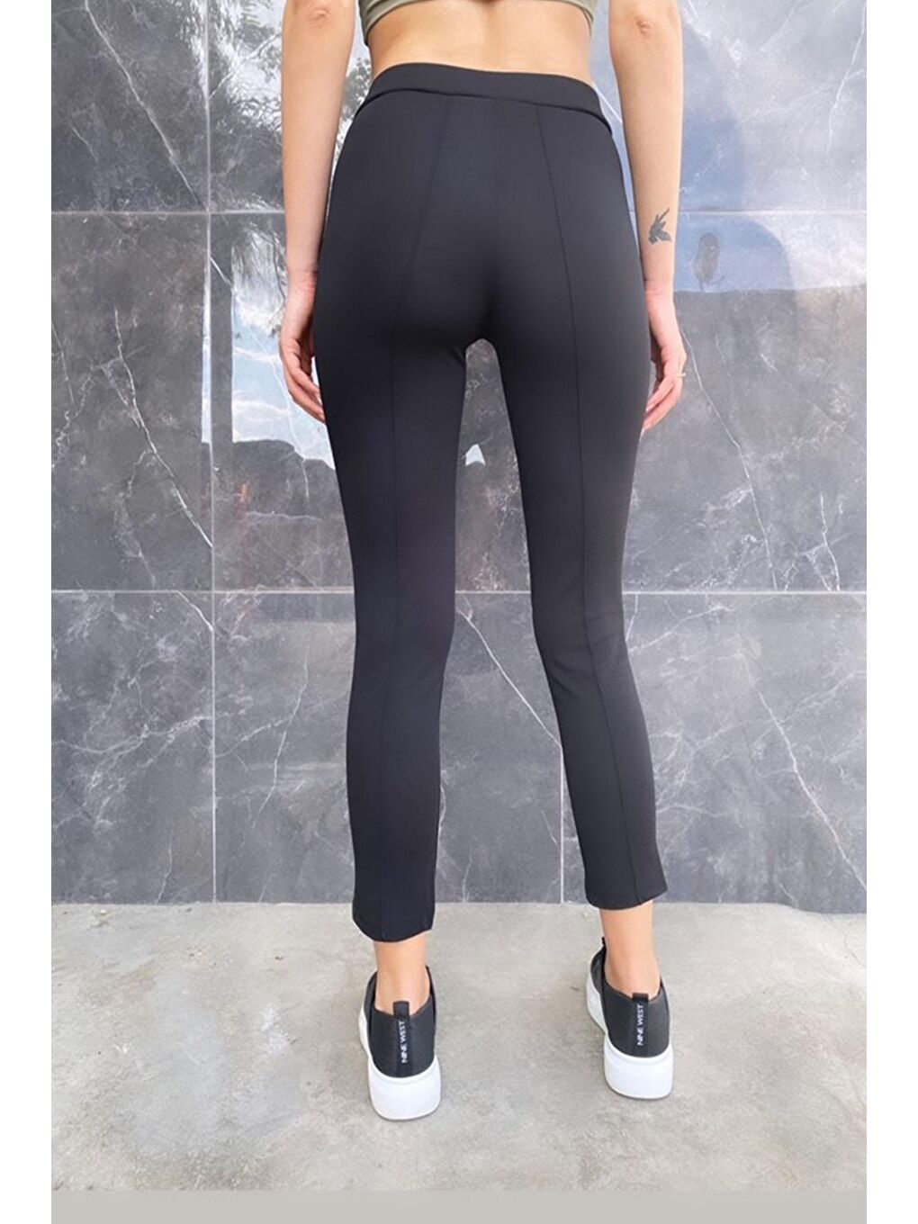 Kadın Siyah Elastanlı Jokey Tayt Pantolon