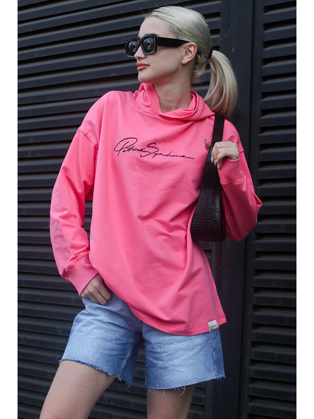 Madmext Pembe Nakışlı Kapüşonlu Kadın Sweatshirt MG1691 - 2