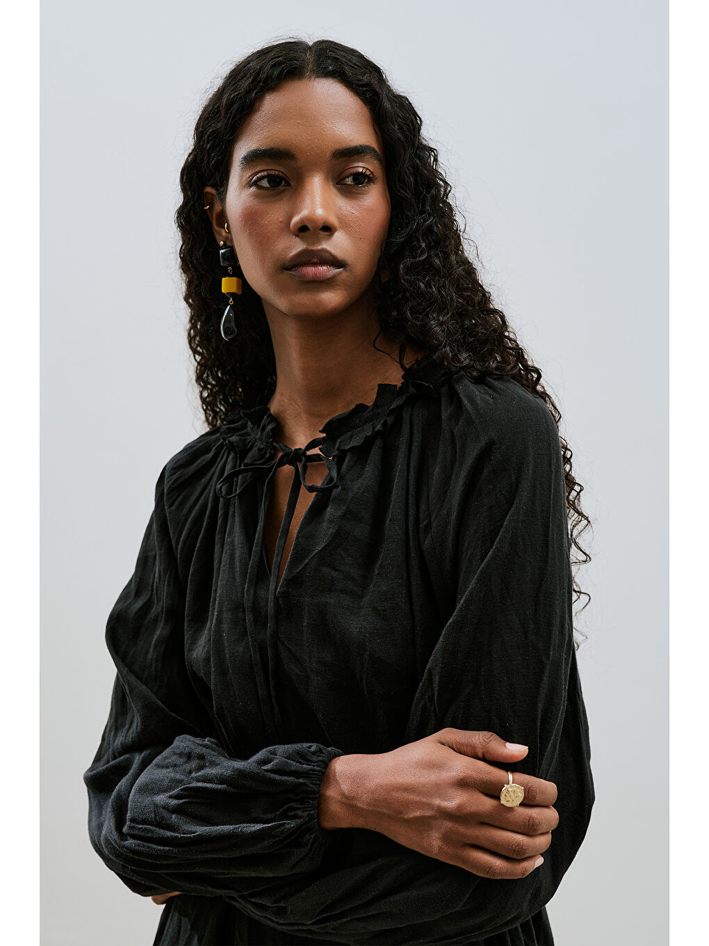 Yakası Büzgülü Keten Geniş Elbise Siyah-1