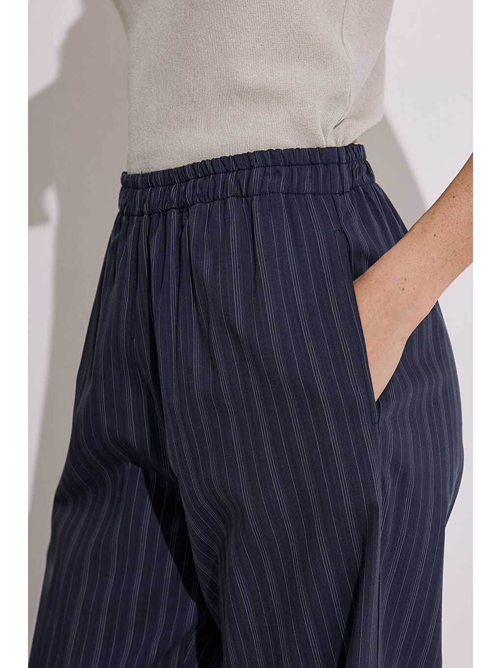 Çizgili Beli Lastikli Pantolon Lacivert-5