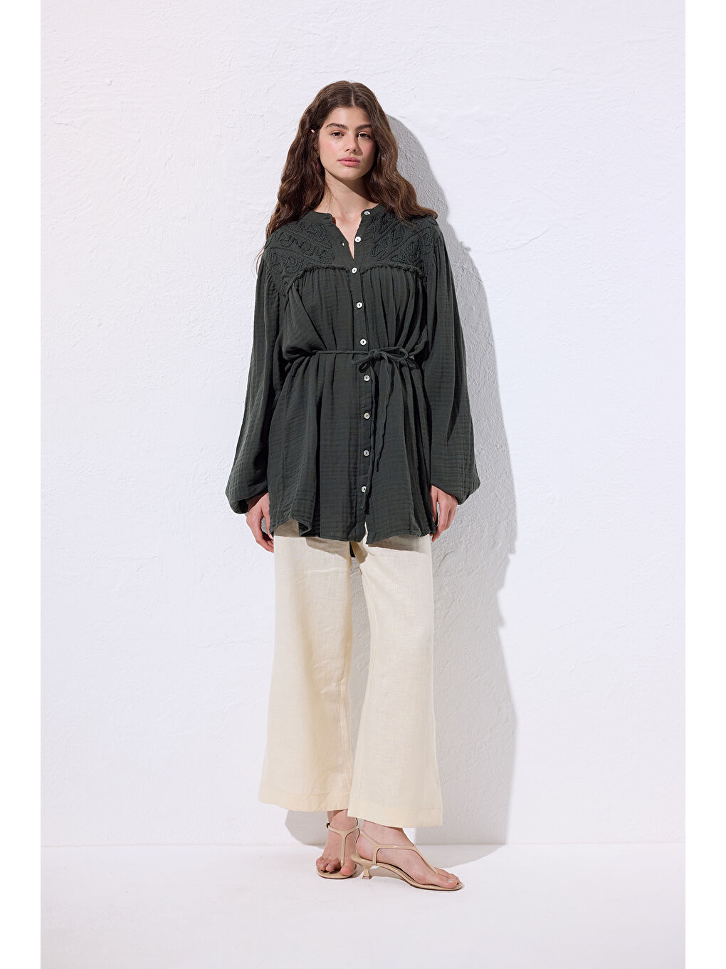 Müslin İşlemeli Gömlek Koyu Yeşil