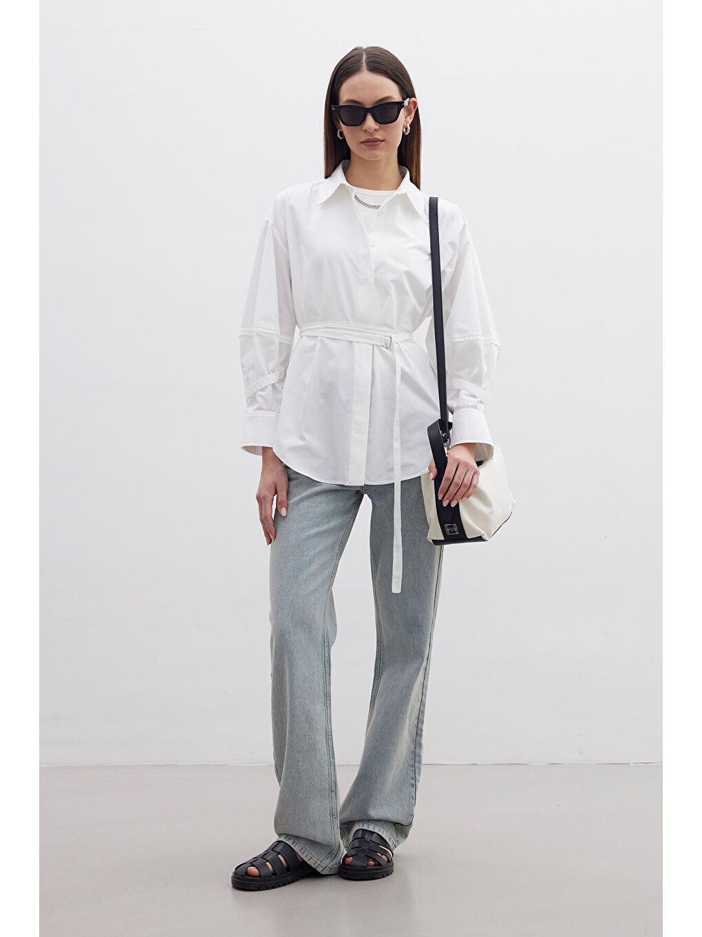 Kemer Detaylı Gömlek Ekru