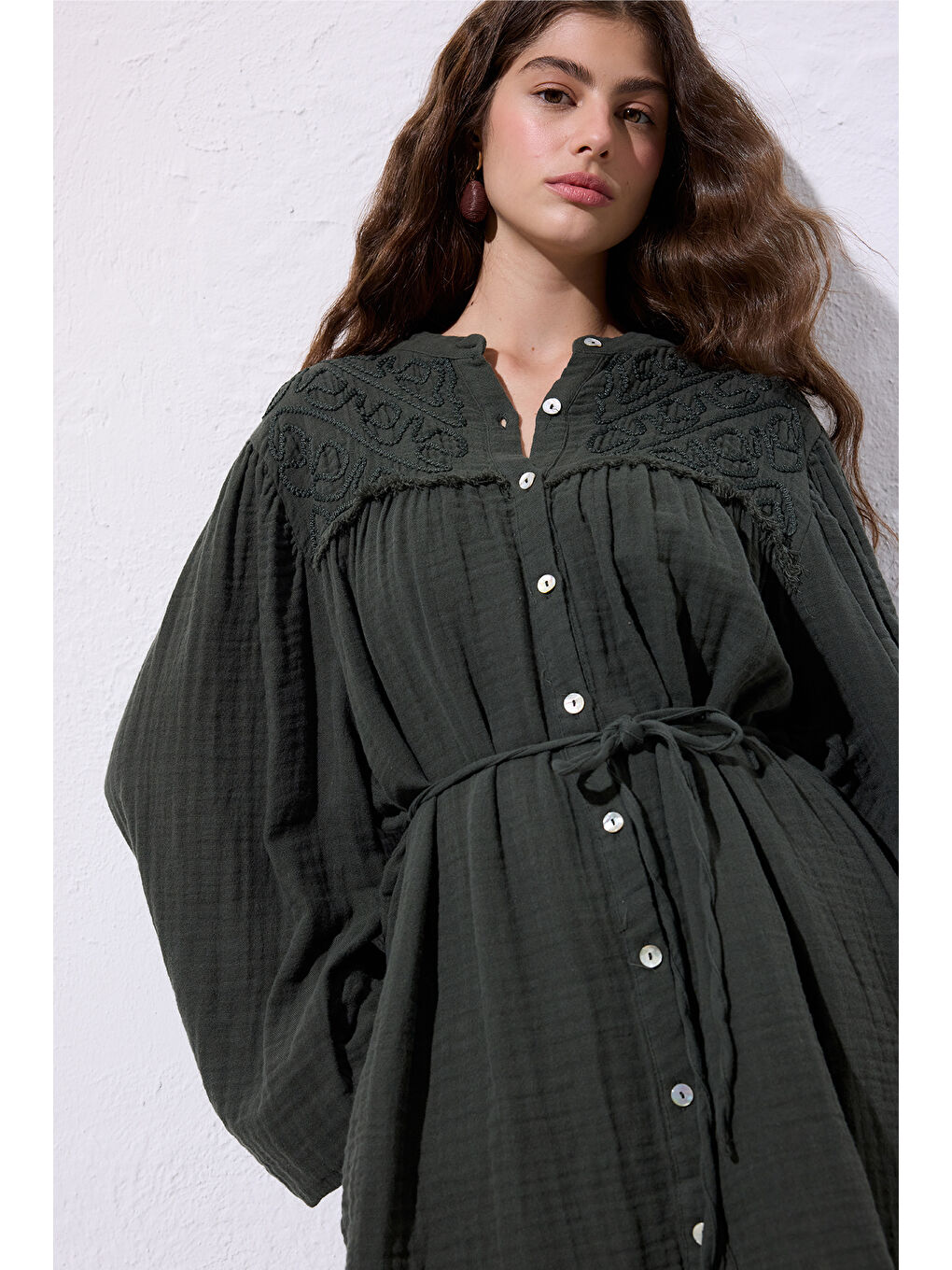 Müslin İşlemeli Gömlek Koyu Yeşil-1