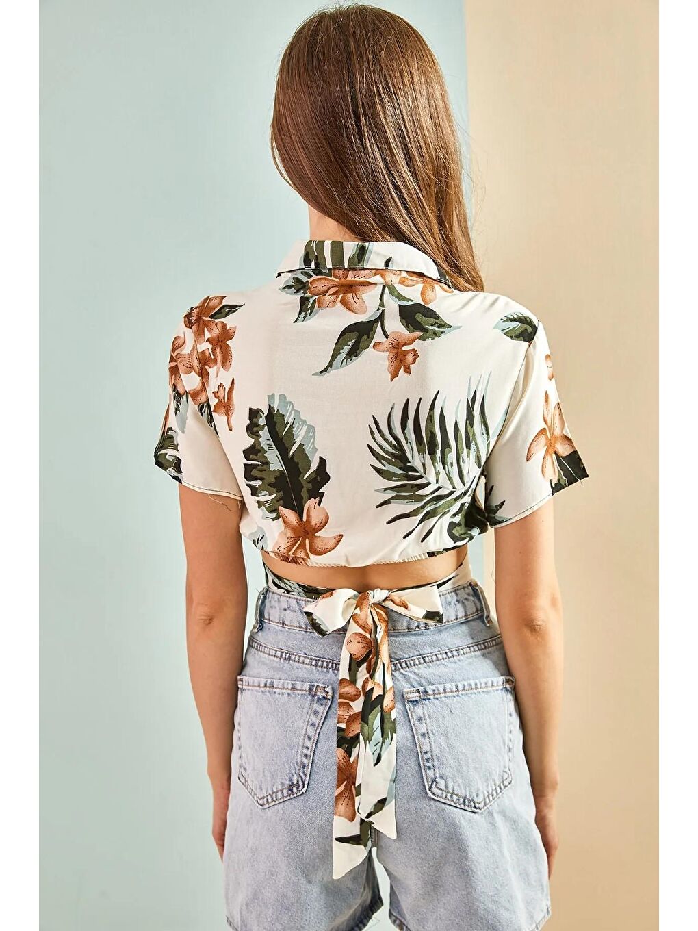 Bej Kadın Halka Detaylı Bağlamalı Crop Gömlek-3