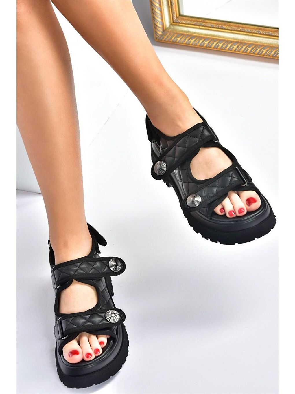 Siyah Yüksek Tabanlı Kadın Sandalet M267222009-1