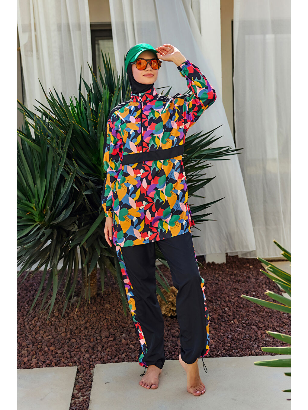 Siyah Paraşüt Tam Kapalı Tesettür Mayo R4703 Sariye-1