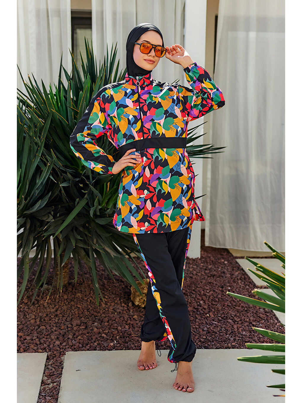 Siyah Paraşüt Tam Kapalı Tesettür Mayo R4703 Sariye-3