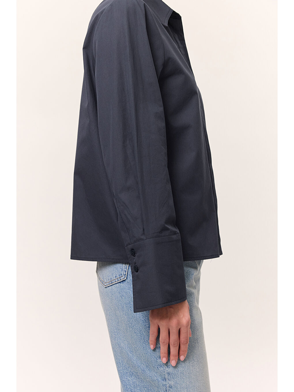 Nervür Detaylı Fit Gömlek Lacivert-3