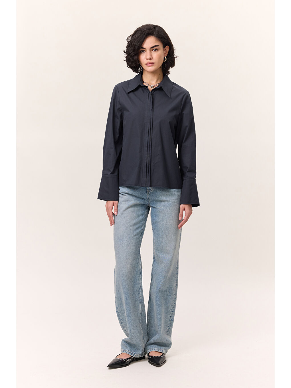 Nervür Detaylı Fit Gömlek Lacivert-4