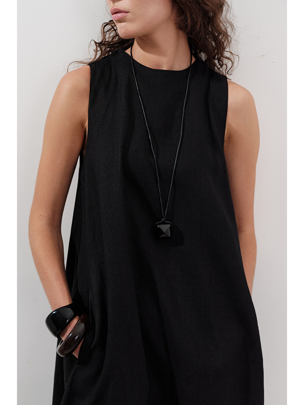 Keten Büzgülü Geniş Elbise Siyah-1