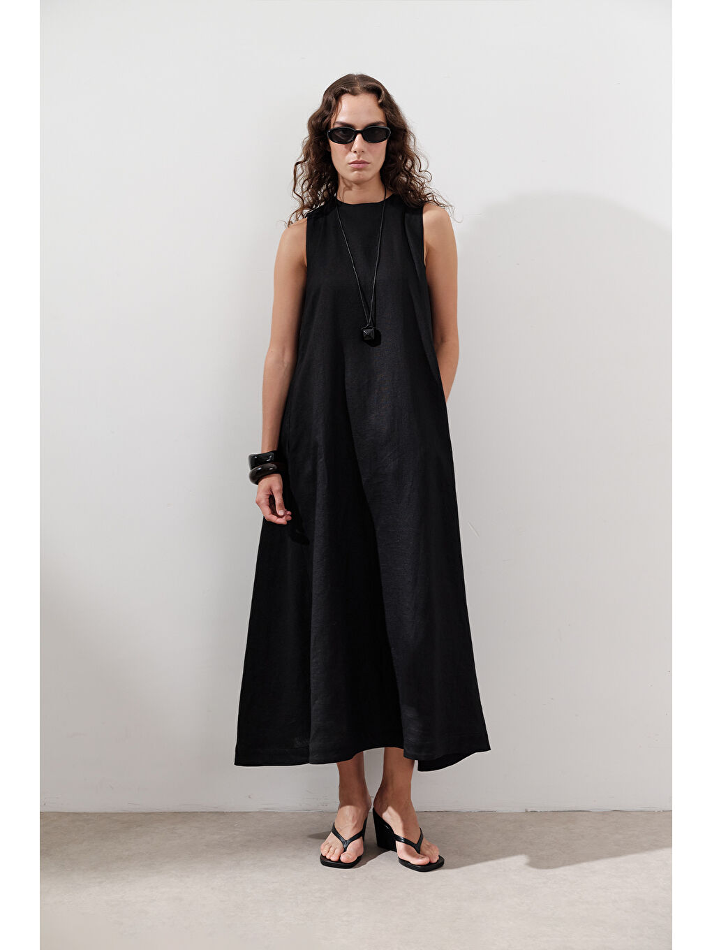 Keten Büzgülü Geniş Elbise Siyah-2