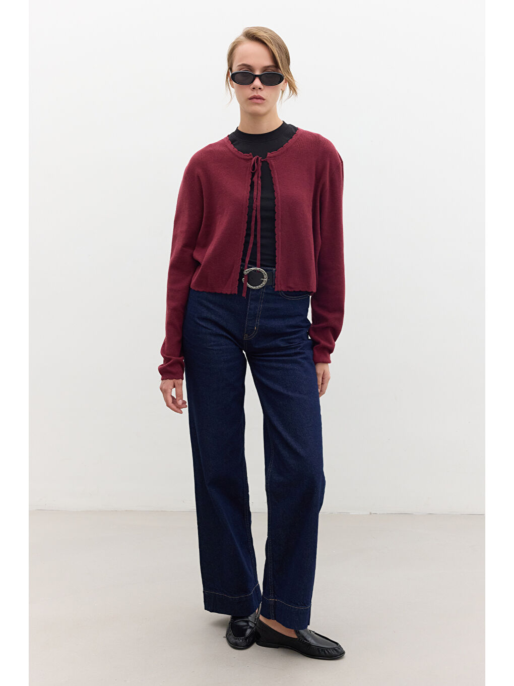 Yumuşak Dokulu Bağcıklı Triko Hırka Bordo-1