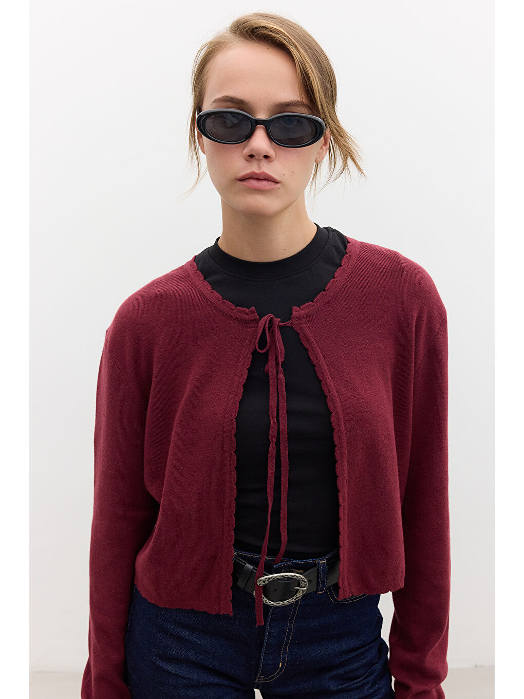 Yumuşak Dokulu Bağcıklı Triko Hırka Bordo-2