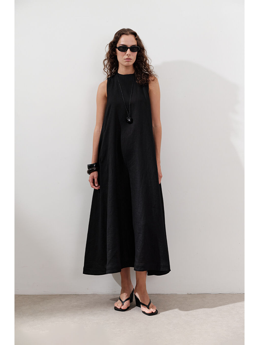 Keten Büzgülü Geniş Elbise Siyah-5