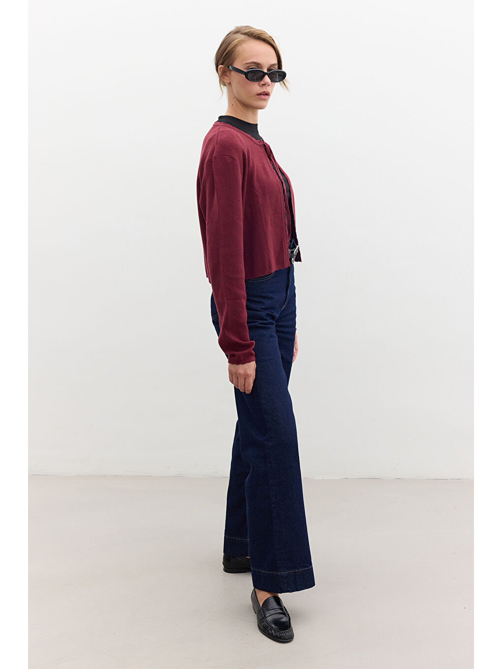 Yumuşak Dokulu Bağcıklı Triko Hırka Bordo-4