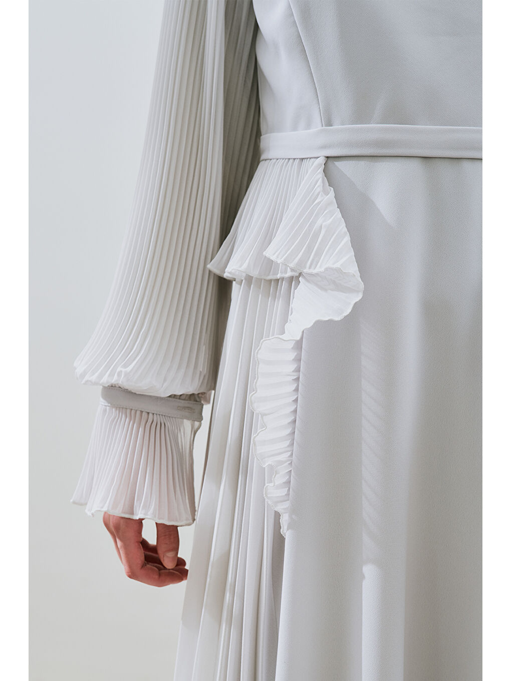 Bej Katlı Piliseli Elbise Taş-3