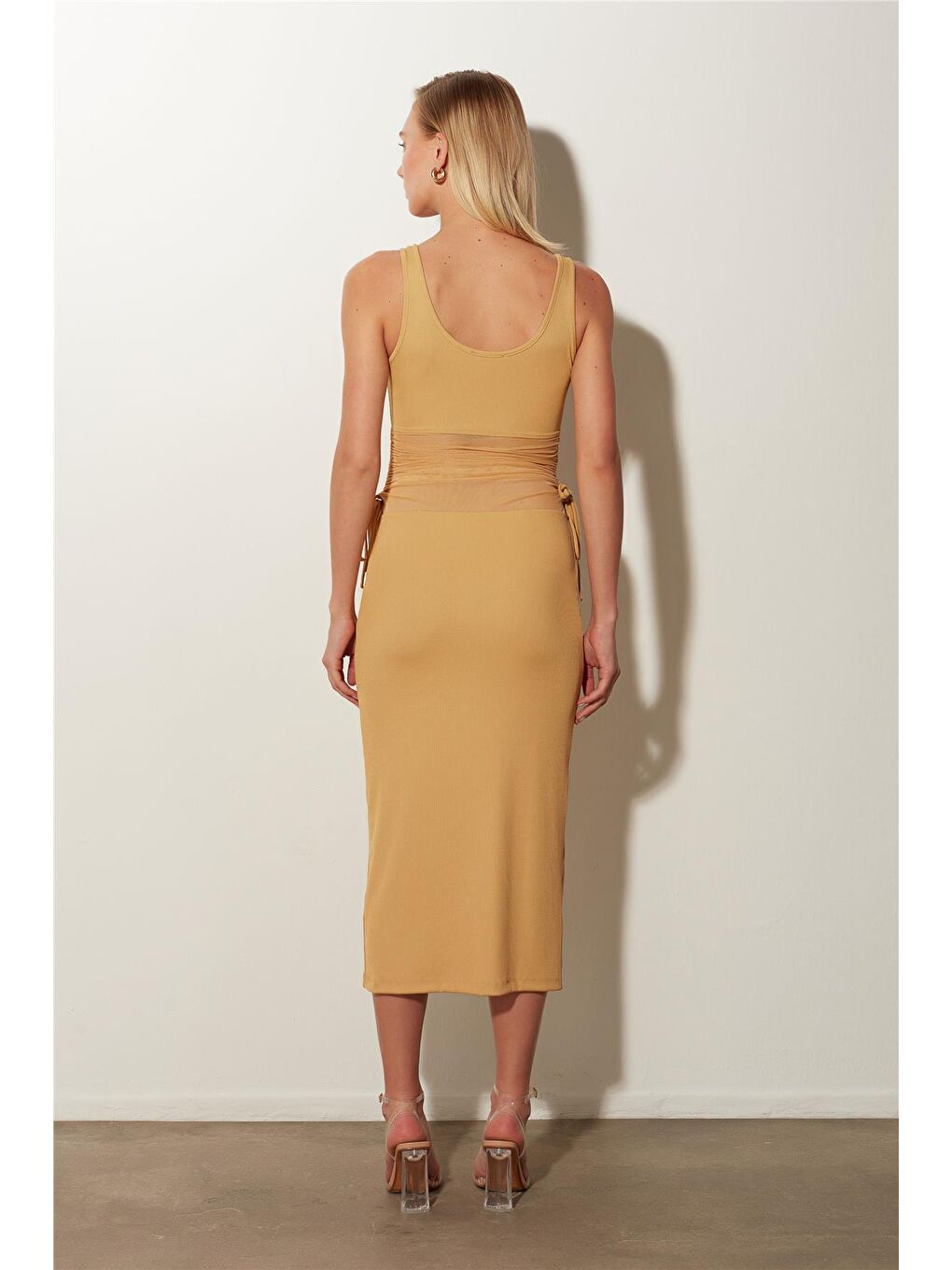 Bej Camel Büzgü Detaylı Midi Elbise SS23D4785BJ-3