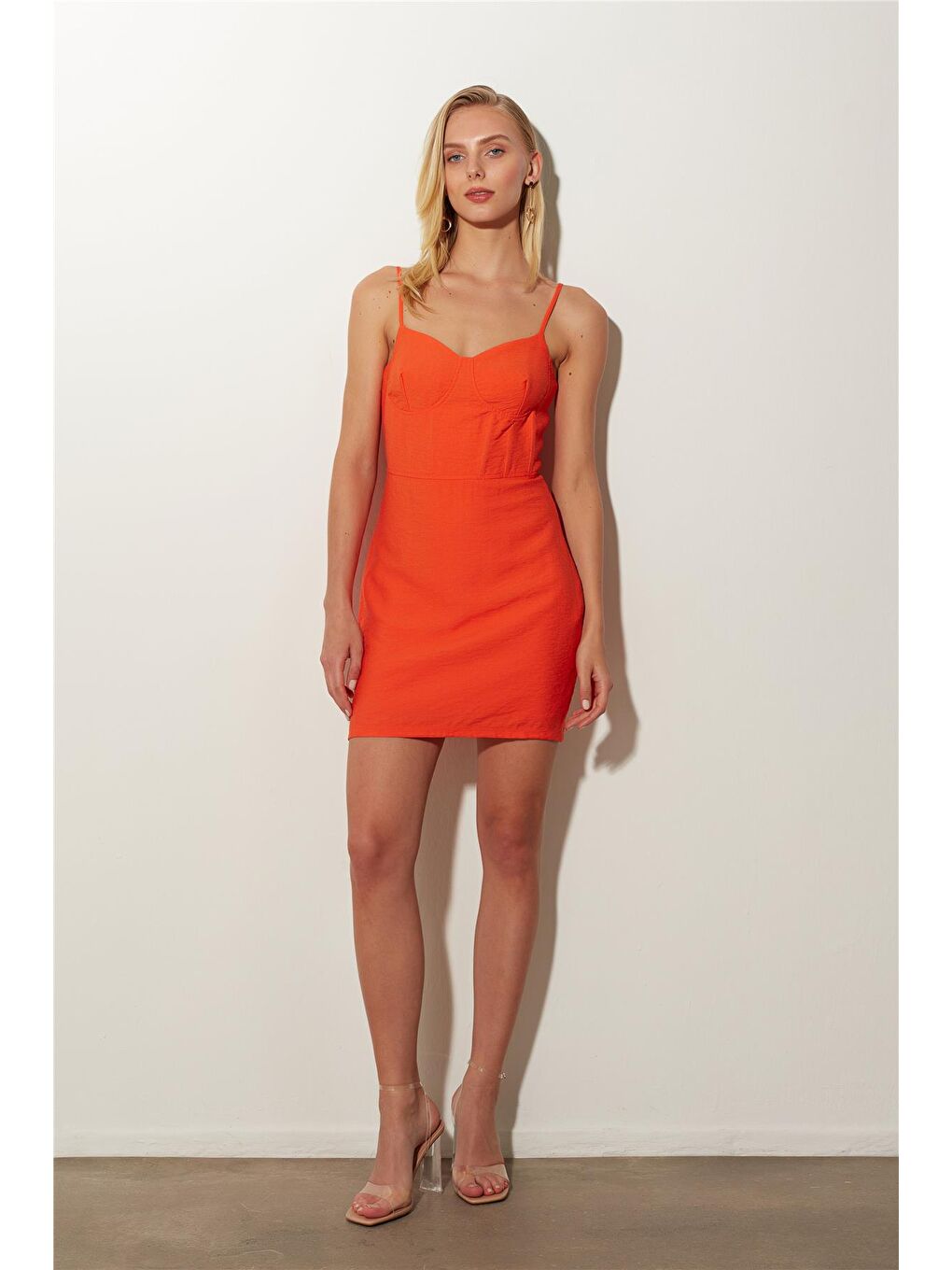 Turuncu Askılı Mini Elbise SS23D4782TU