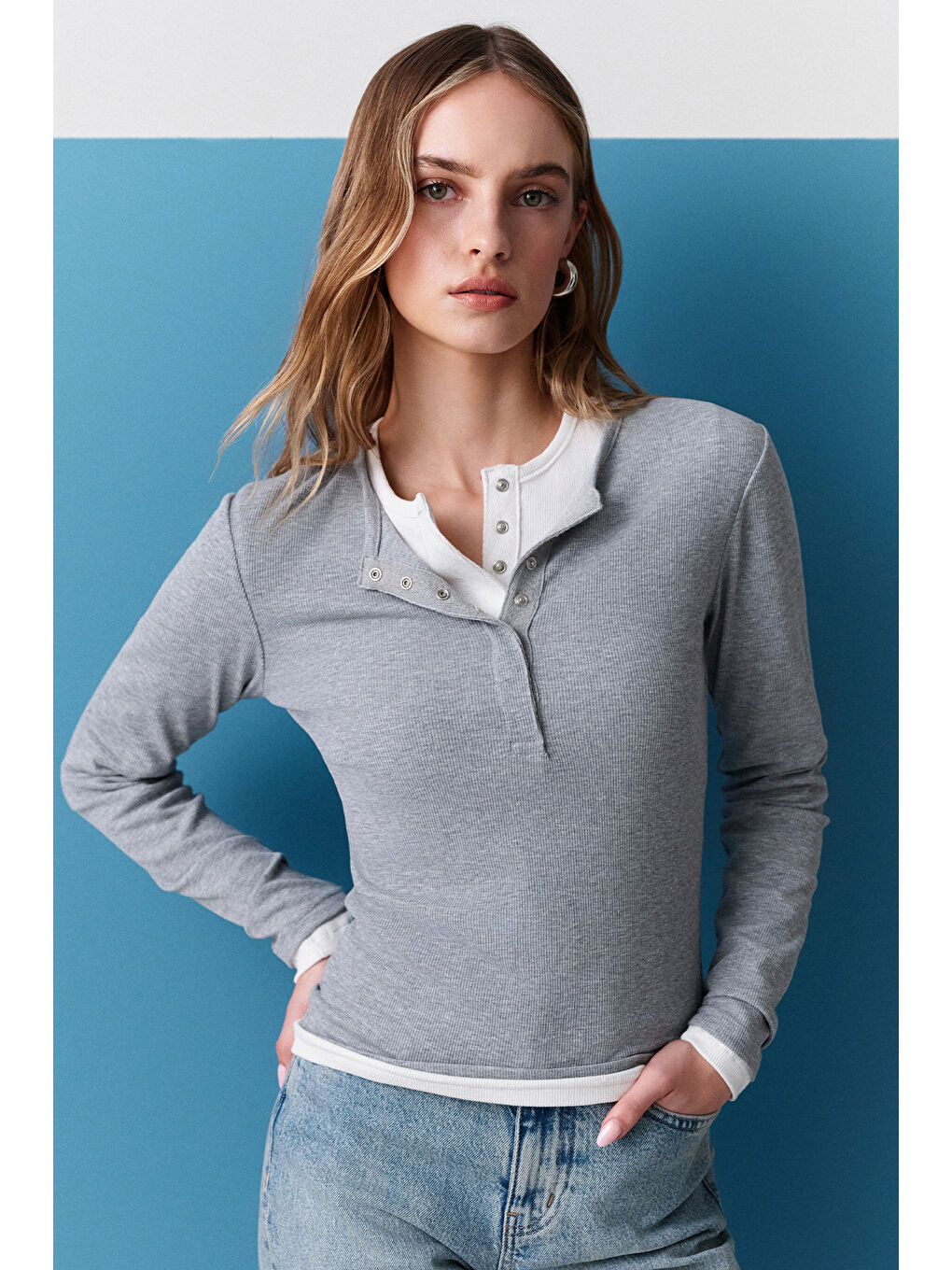 Uzun Kollu Yakası Çıtçıtlı Body Gri Melanj-1