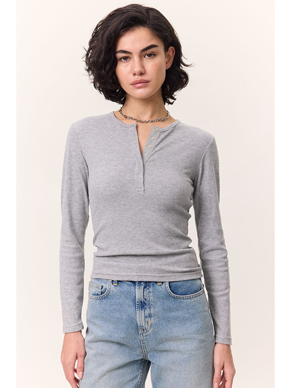 Uzun Kollu Yakası Çıtçıtlı Body Gri Melanj-2