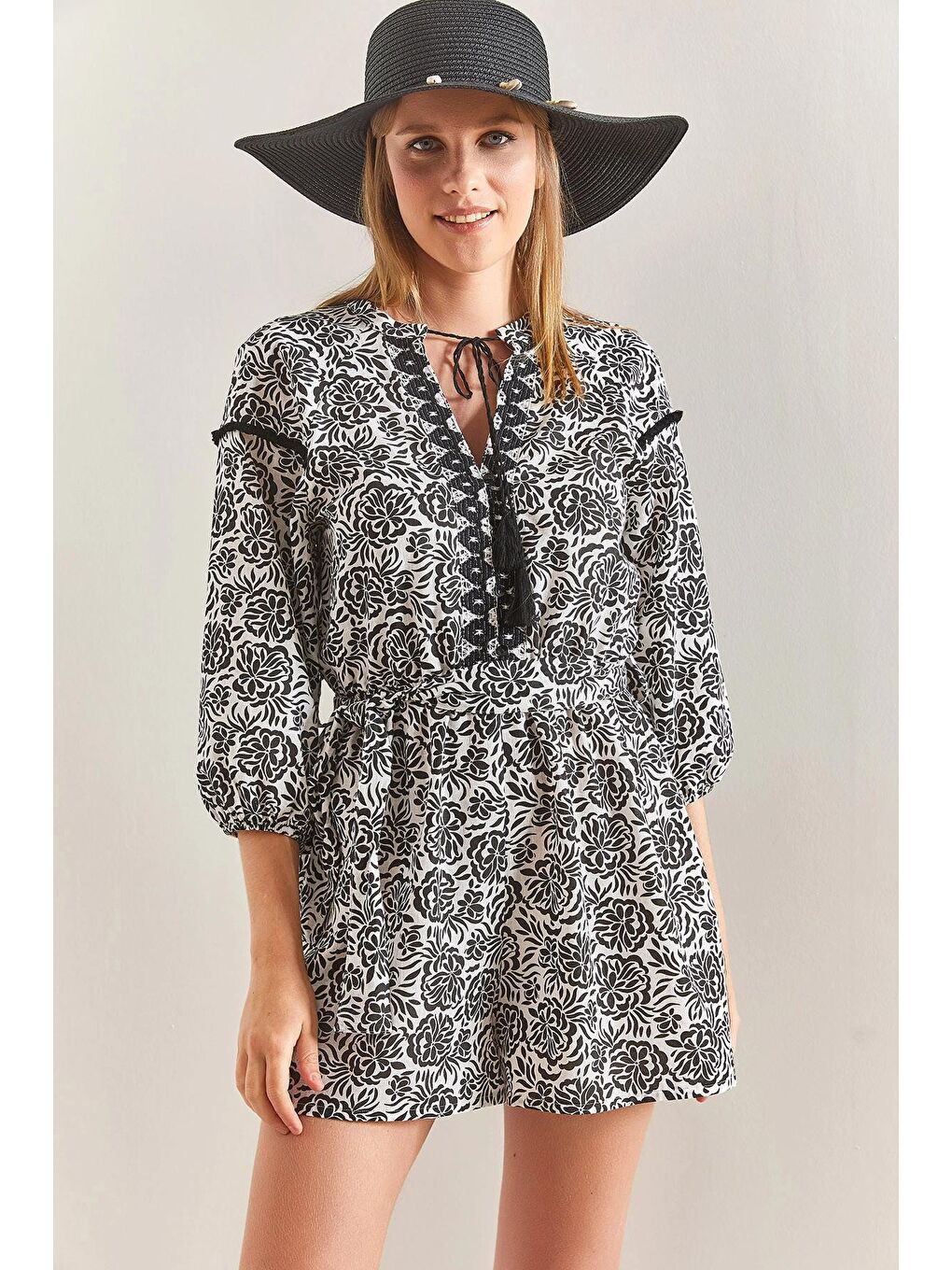 Siyah Kadın Yaka Bağlamalı Tulum-1