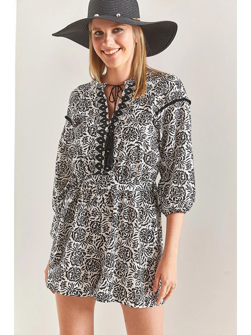 Siyah Kadın Yaka Bağlamalı Tulum-2