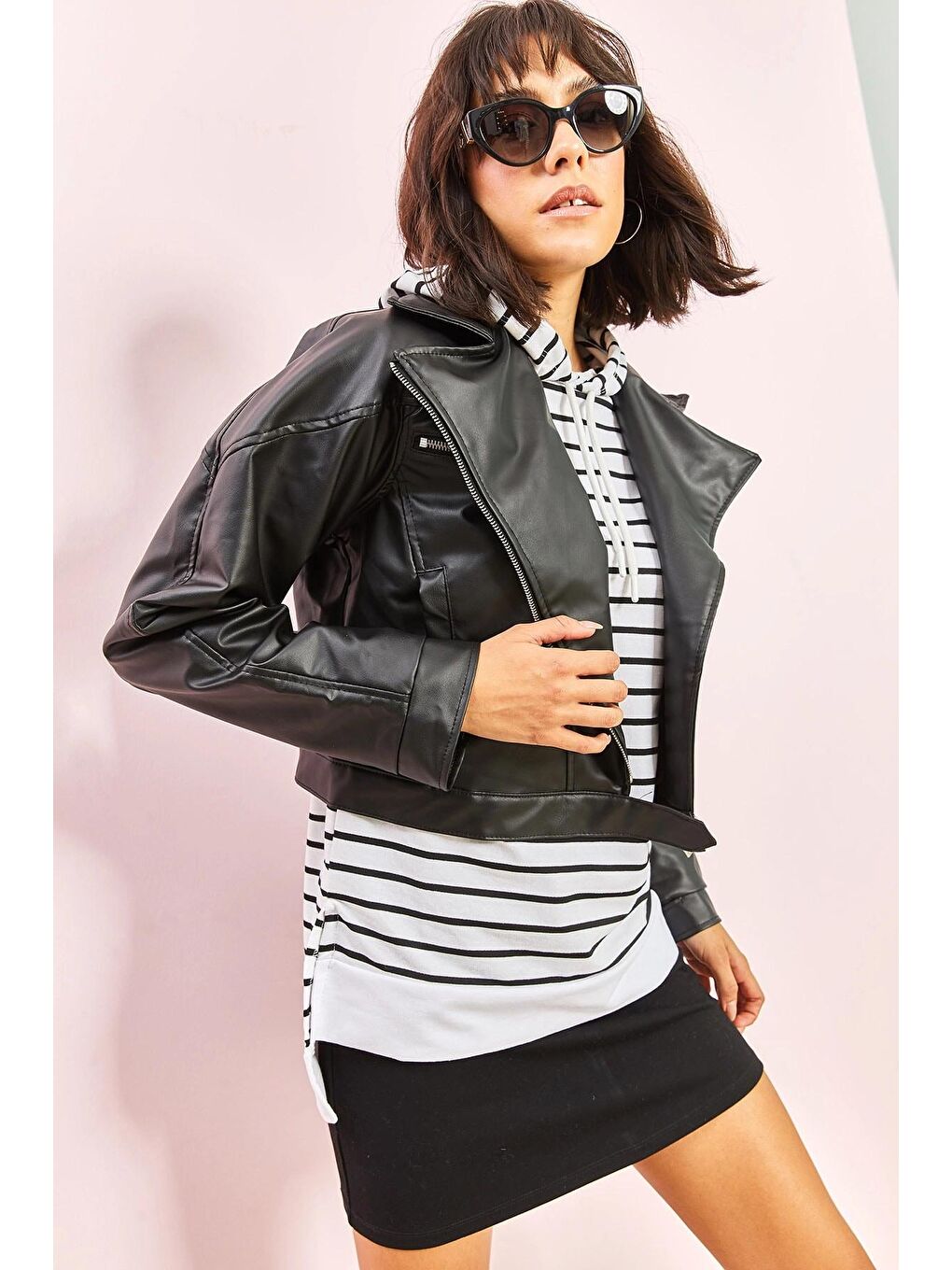 Siyah Kadın Küçük Cepli Biker Deri Ceket 2204