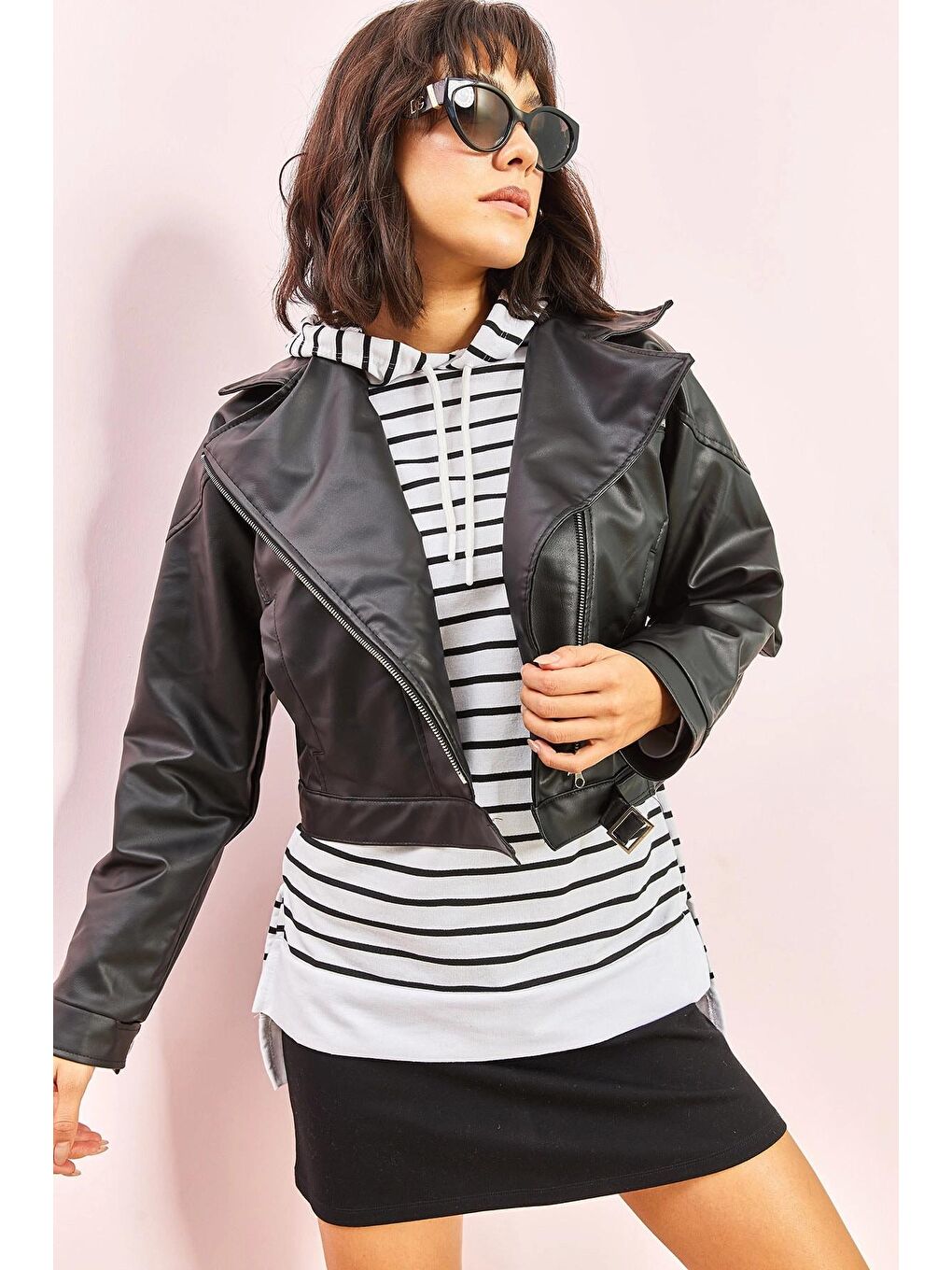 Siyah Kadın Küçük Cepli Biker Deri Ceket 2204-2