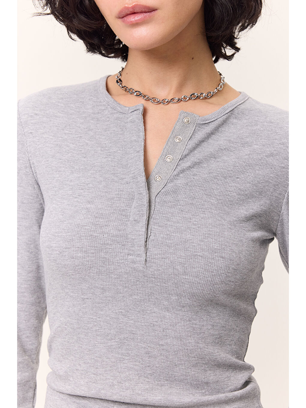 Uzun Kollu Yakası Çıtçıtlı Body Gri Melanj-4